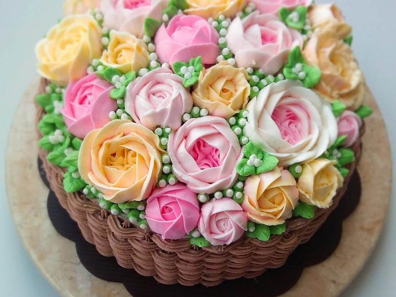 Korean buttercream cake, homemade flower cake, premium lapis Surabaya, birthday cake Jakarta, blue rose