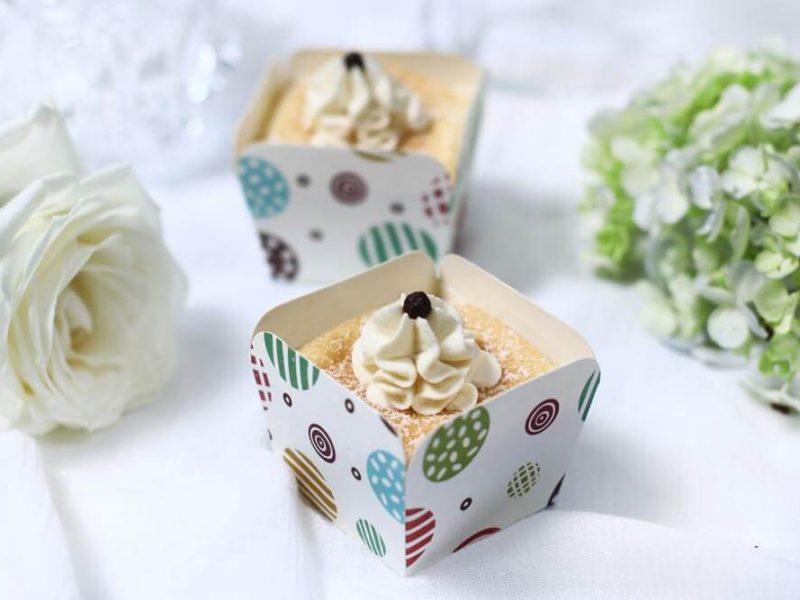 cups of bonheur, fluffy chiffon cupcake, vanilla cream